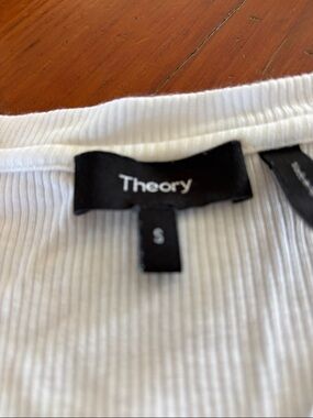 Theory White Ribbed Tank - Sleek Minimal Design